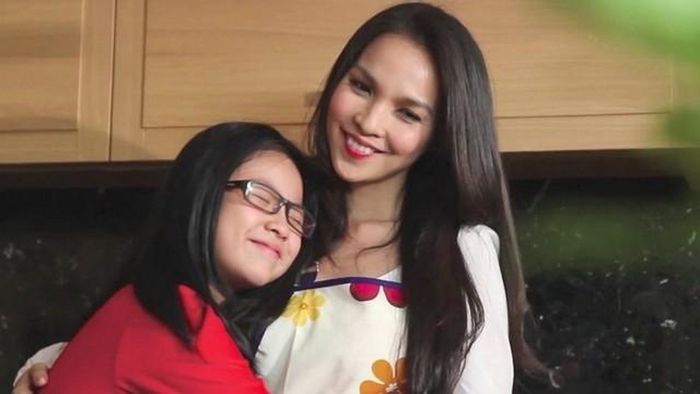 Con gái 18 tuổi của Hiền Thục càng lớn càng xinh
