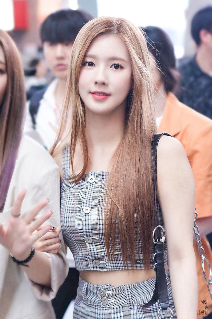 Nữ Idol Kpop cùng sinh 1997: Rosé, Jihyo xinh đẹp, nổi đình nổi đám