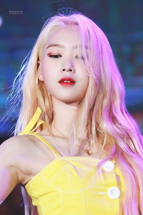 Nữ Idol Kpop cùng sinh 1997: Rosé, Jihyo xinh đẹp, nổi đình nổi đám