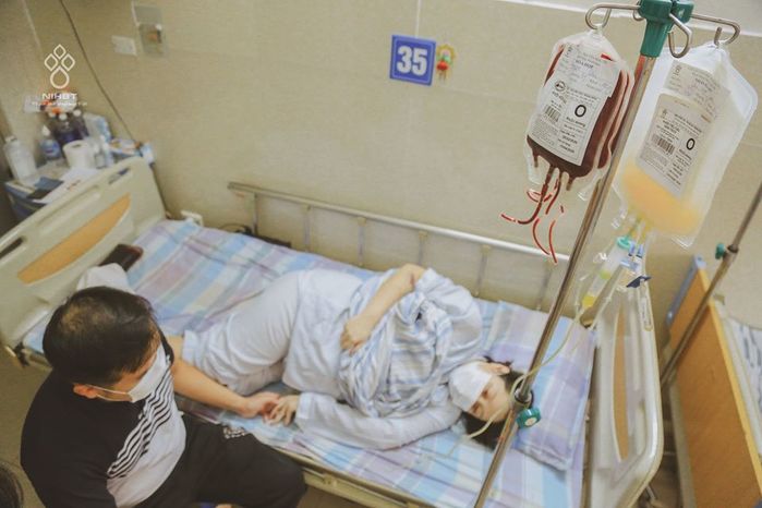 Hàng trăm người hiến máu giúp người mẹ ung thư vượt cạn thành công