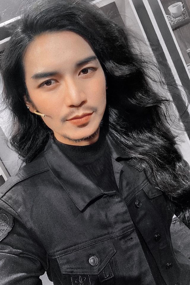 Ảnh hot sao Việt: Hari Won trùm kín bưng, Trấn Thành đọ sắc Tuấn Trấn