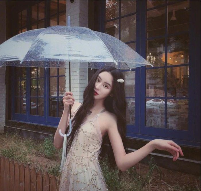 Hot girl 2,5 triệu follow lộ nhan sắc thật khiến fan “đứng hình”