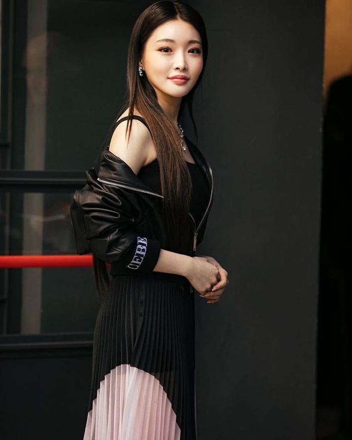 Kim Tae Hee và Chungha dừng hoạt động vì nhân viên nghi nhiễm Covid-19
