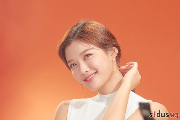 Kim Yoo Jung: Từ ngôi sao nhí đến nhan sắc quyến rũ, xinh đẹp tuổi 21