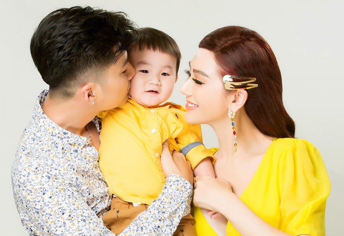 Lâm Khánh Chi tự tin với nhan sắc hiện tại ở tuổi 42
