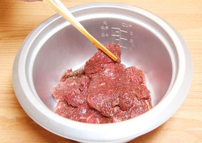 Làm thịt nướng bằng nồi cơm điện vừa ngon lại cực an toàn cho sức khỏe