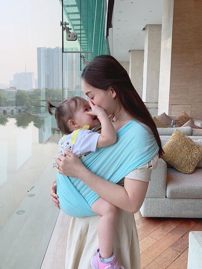 Con gái Lan Phương 22 tháng đã biết mặt chữ mặc dù chưa biết nói