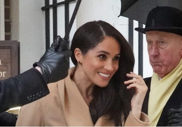 Meghan Markle xuất hiện với trạng thái khác lạ sau thời gian dài ở ẩn
