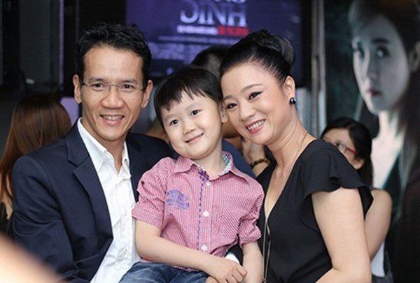 Sao Việt chứng minh lấy chồng càng lớn tuổi hơn càng được cưng chiều