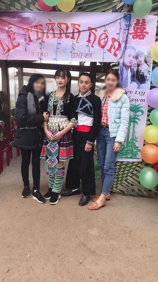 Nhan sắc của cặp vợ chồng trẻ gây chú ý trong trong đám cưới vùng cao