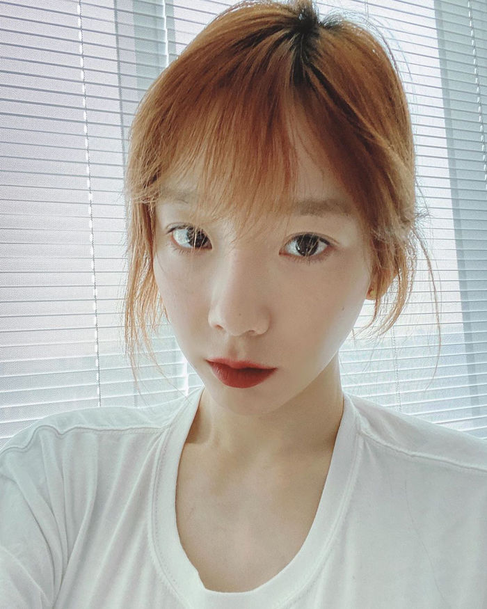 Những trend makeup hot hit nhất năm 2020: Đôi môi đỏ nâu lên ngôi