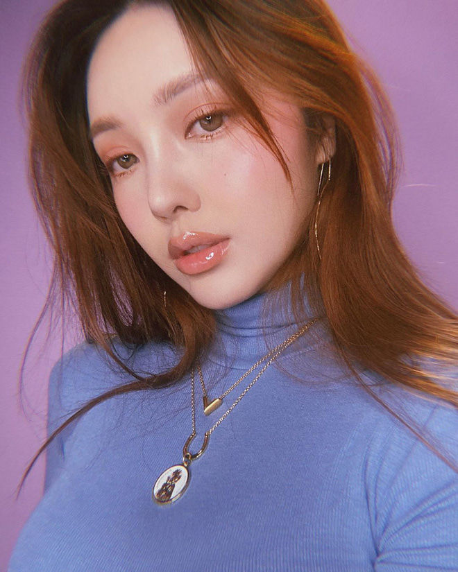 Những trend makeup hot hit nhất năm 2020: Đôi môi đỏ nâu lên ngôi