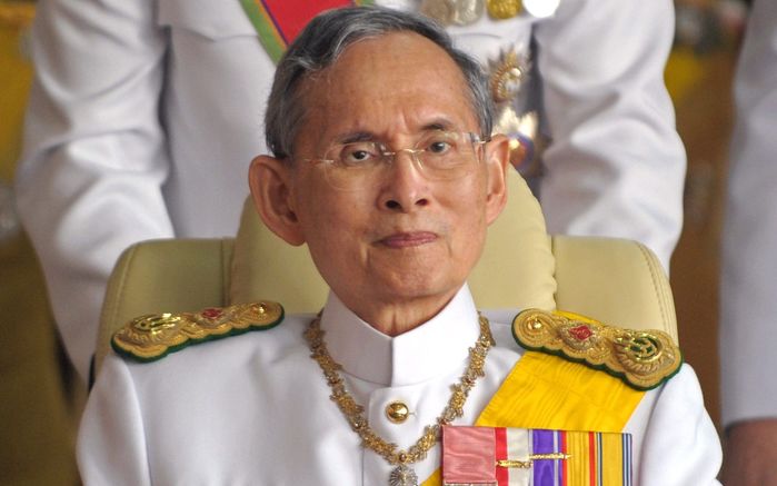 Nữ hoàng Elizabeth II trở thành vị vua trị vì lâu thứ 4 trên thế giới
