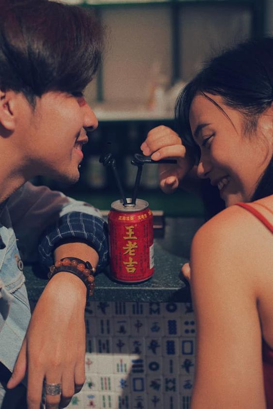 Vì sao đàn ông chiều cô ả thực dụng hơn phụ nữ nặng tình?