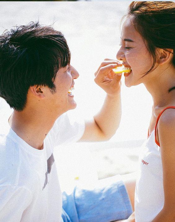 Vì sao đàn ông chiều cô ả thực dụng hơn phụ nữ nặng tình?