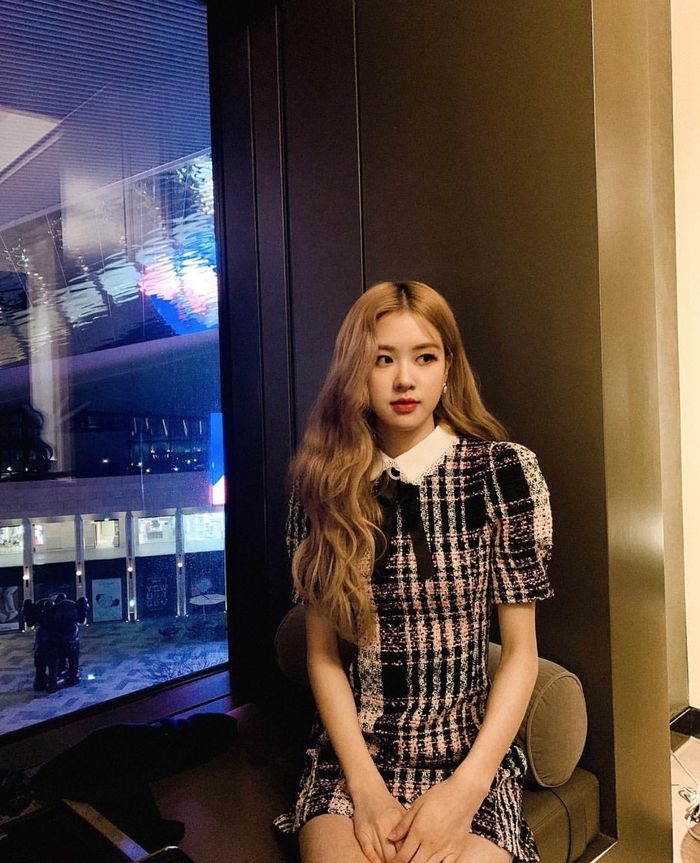 Pose dáng chuẩn như 4 nàng BLACKPINK để nhận bão like khi đăng ảnh