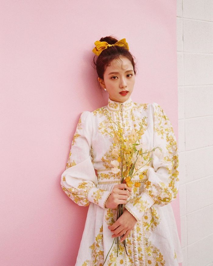 Pose dáng chuẩn như 4 nàng BLACKPINK để nhận bão like khi đăng ảnh