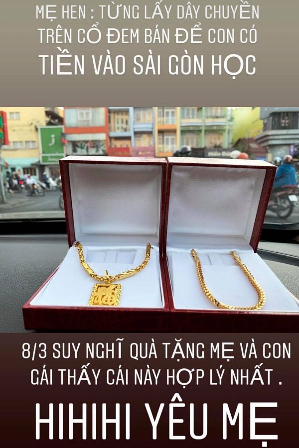 Quà 8/3 sao Việt: Ngọc Trinh khoe loạt túi xách và hoa cực lãng mạn