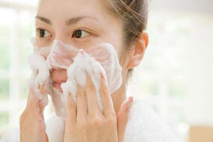6 bước làm sạch da cuối ngày: tẩy trang, rửa mặt đúng cách sẽ ngừa mụn