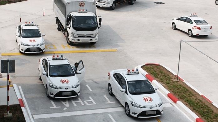 Thi bằng lái xe: Sai 1 câu lý thuyết điểm liệt, trượt bằng lái