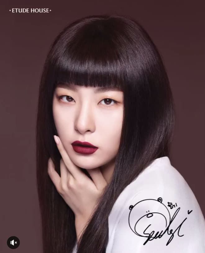 Sao Kbiz chơi trội tô cả son đen vẫn được khen: Đỉnh nhất Lisa, HyunA