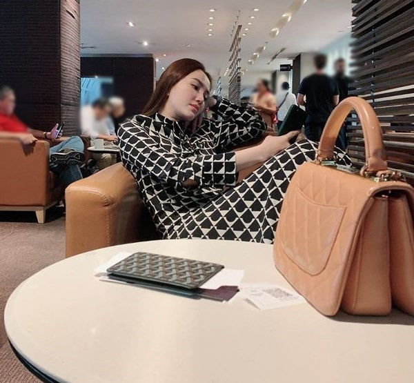 Sao nữ Việt qua ảnh chụp lén: Nhã Phương bị dìm, Tóc Tiên đẹp cực phẩm
