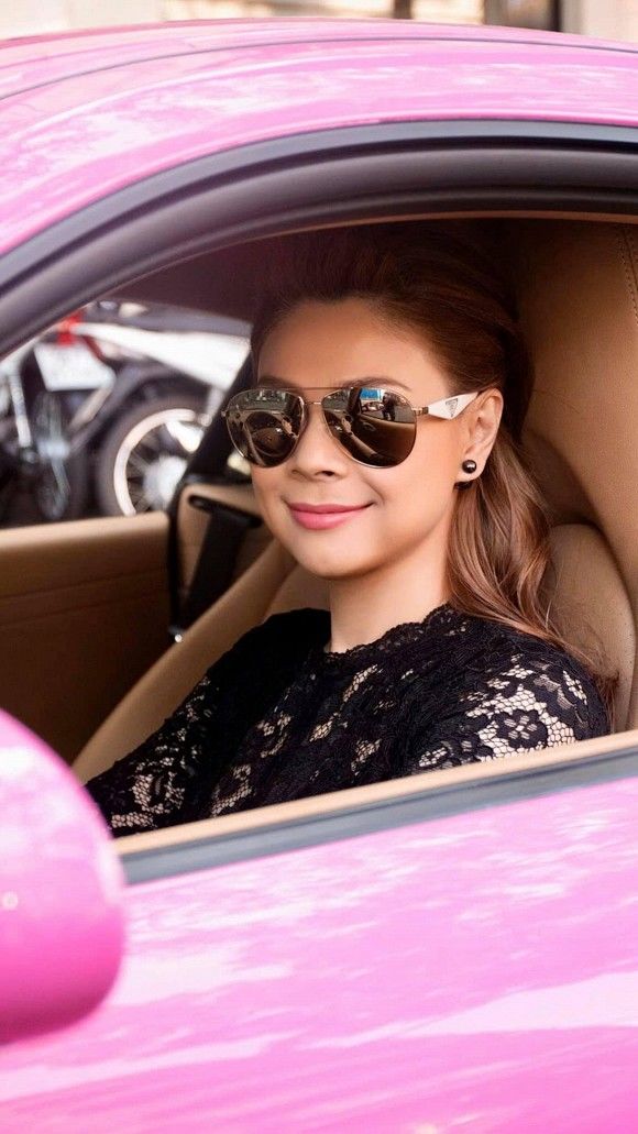 Sao Việt chống dịch Covid-19 tại Mỹ: Ngọc Quyên giữ con khư khư