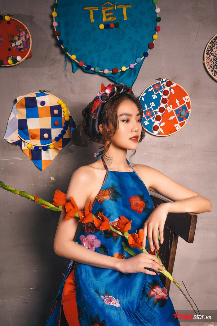 Sao Việt diện áo yếm: Lan Ngọc gợi cảm, Hoàng Thùy Linh hiện đại