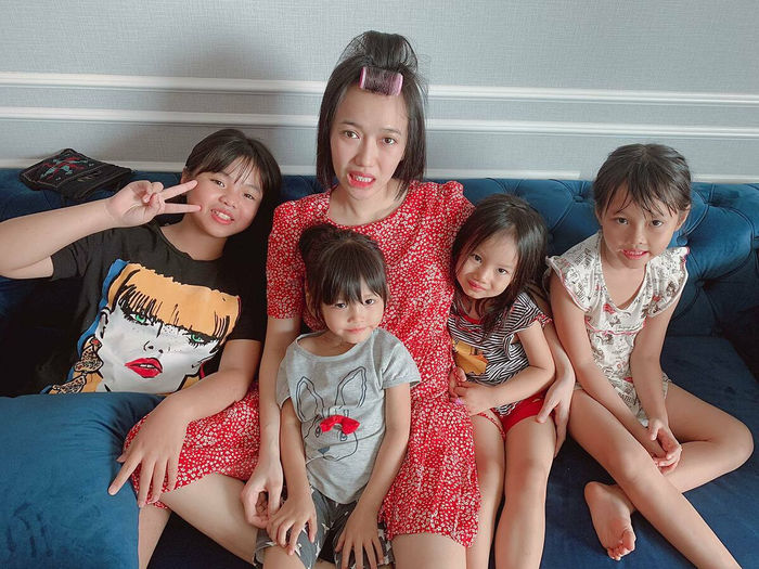 Tin sao Việt 29/3: Sơn Tùng khiến fan mong chờ bài hát mới