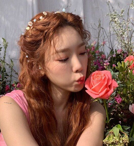 Taeyeon tung loạt ảnh mới xinh như hoa, CĐM: Nữ hoàng comeback rồi