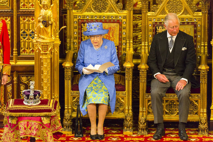 Thái tử Charles chuẩn bị lên kế vị ngai vàng từ Nữ hoàng Elizabeth