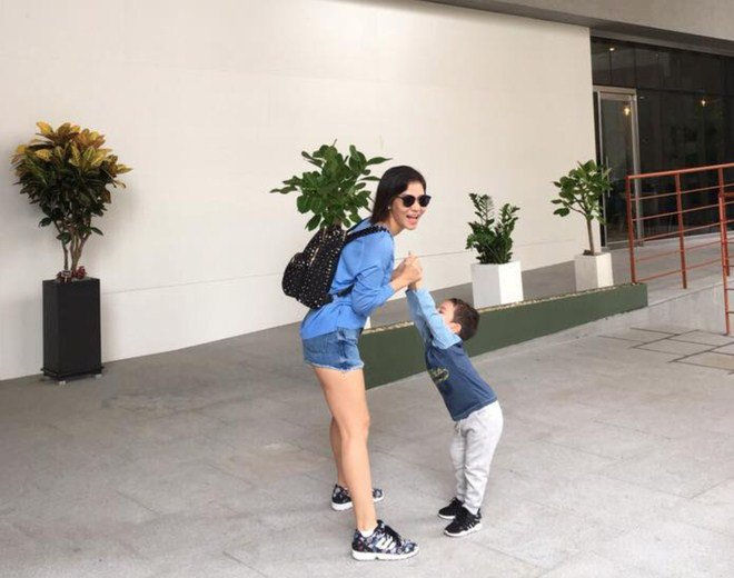 Thu Minh nổi đóa vì chồng Tây và con trai bênh nhau chằm chặp