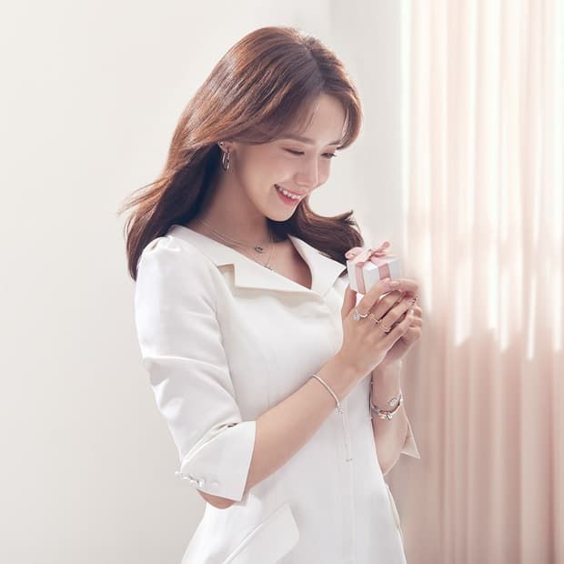 Tình đầu quốc dân “đụng hàng”: Ye Jin, Yoona toát lên đẳng cấp sắc vóc