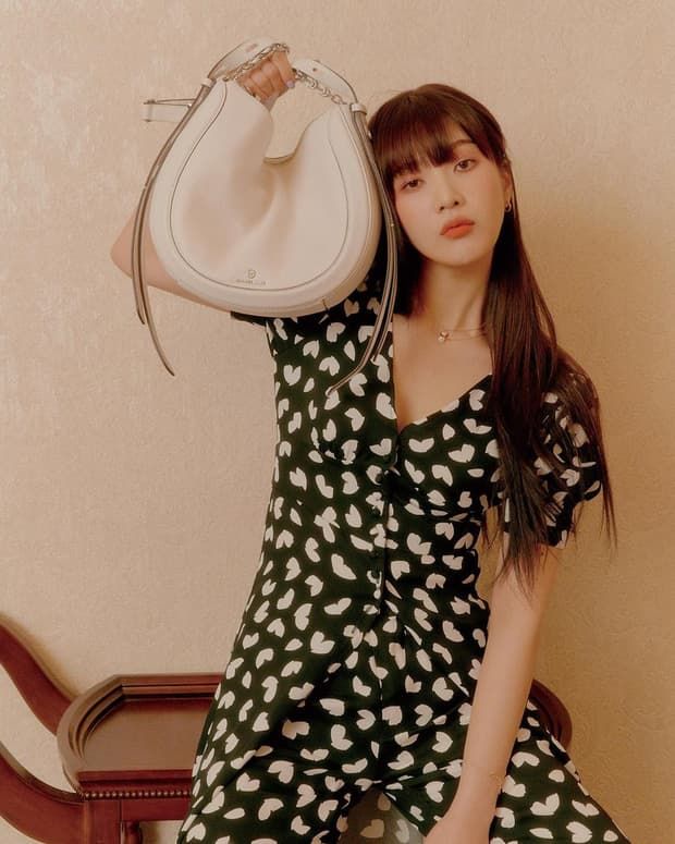 Ai bảo tóc thẳng nhàm chán: Lisa, Joy... chứng minh nhan sắc đỉnh cao