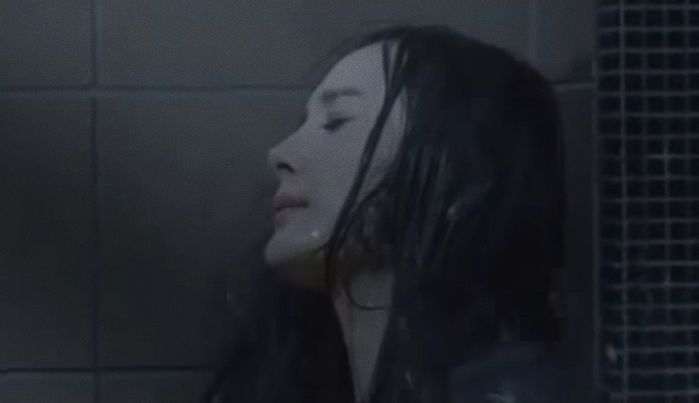Bác sĩ cho biết không nên gội đầu sau khi ăn no, trước khi đi ngủ