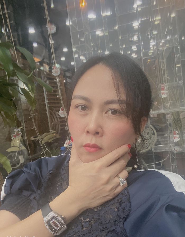 Tự tin đã đủ dùng, Phượng Chanel khẳng định không phẫu thuật thẩm mỹ