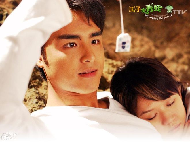 Minh Đạo, Khưu Trạch và loạt sao giàu trên phim nhưng đời thực đối lập