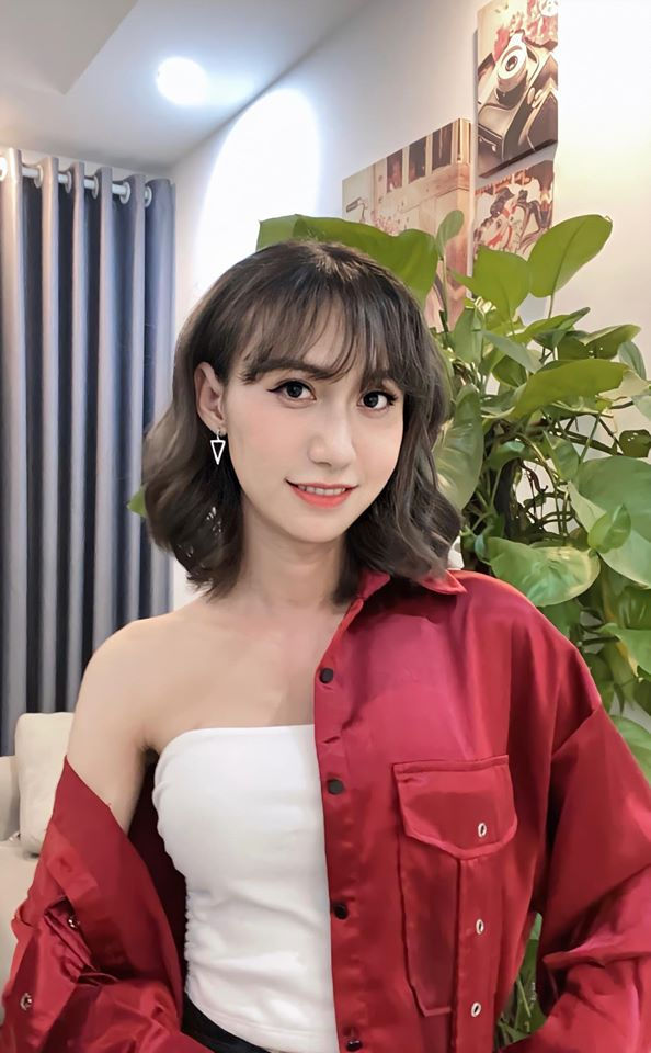 Lynk Lee hờ hững gợi cảm, Phương Mỹ Chi nhí nhố bên đàn chị Diệu Nhi