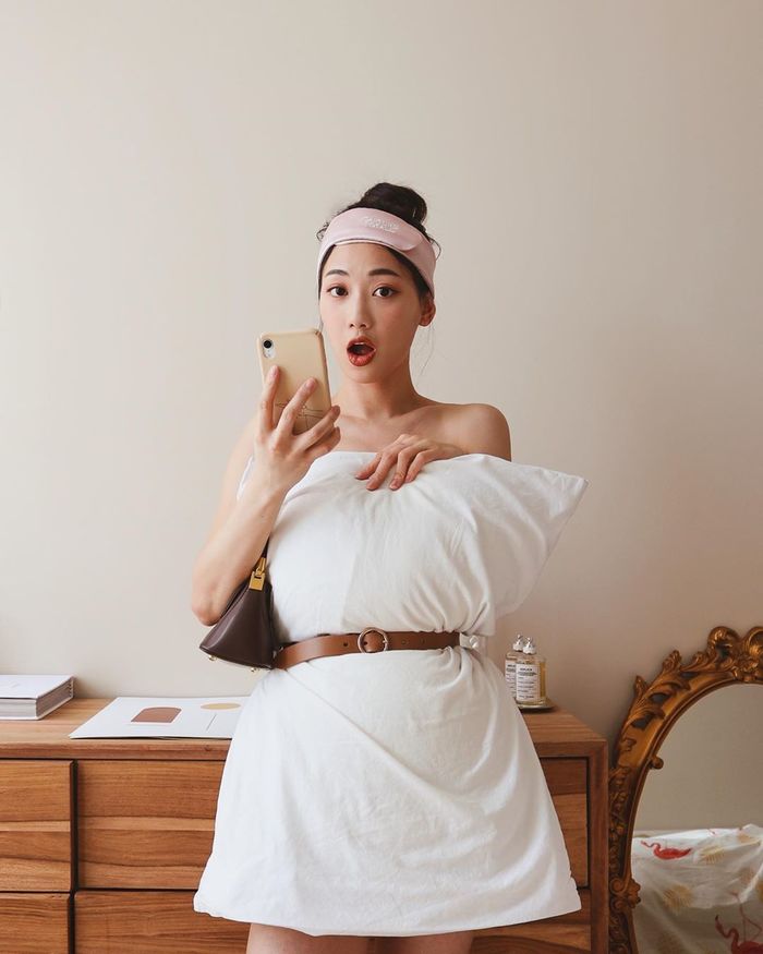 Sao Việt đu trend biến gối thành váy