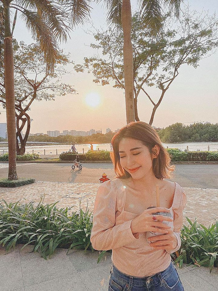 Lan Ngọc gợi cảm mừng sinh nhật tuổi 30, Lý Nhã Kỳ thu hoạch cây trái