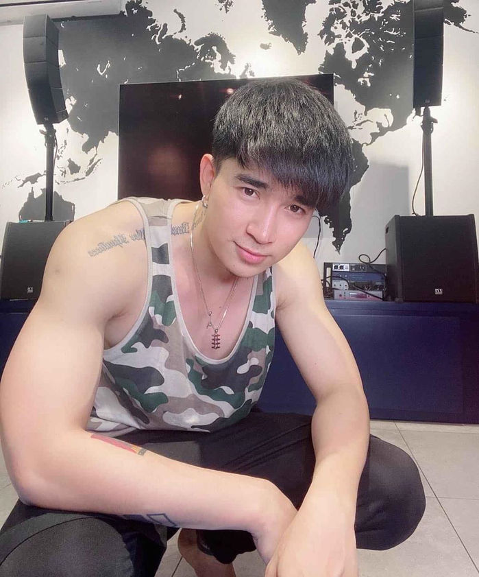 Phạm Hương lộ vòng 2 lớn, Quốc Trường khoe khuôn viên biệt thự 25 tỷ