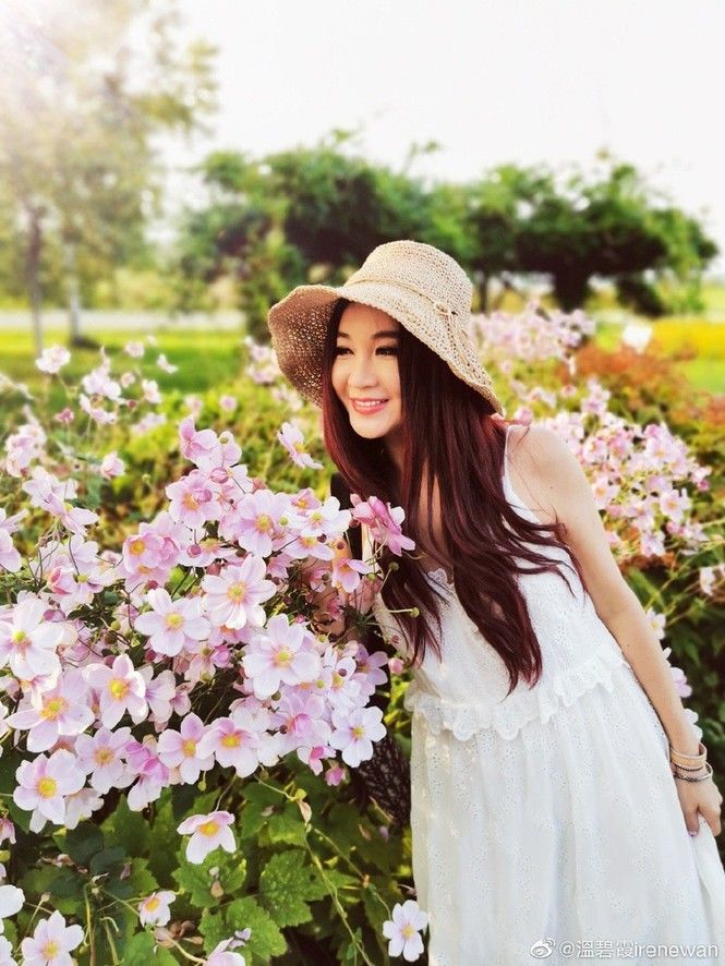 Cuộc sống của Đát Kỷ Ôn Bích Hà tuổi 54: Tự do làm điều mình thích