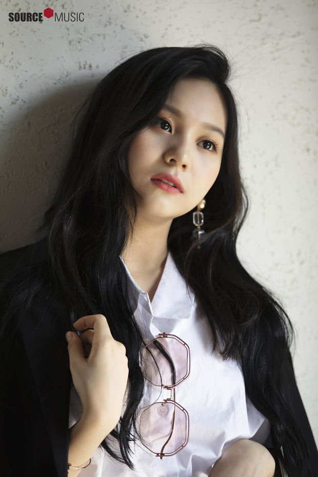 Umji (G-Friend) khiến MXH shock visual