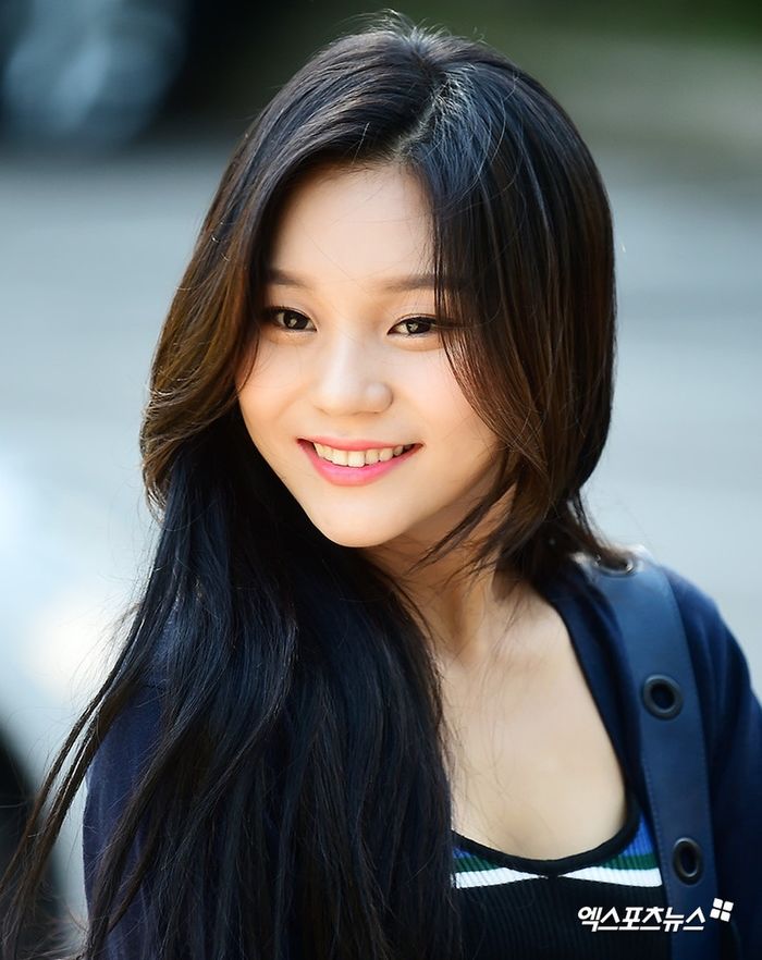 Umji (G-Friend) khiến MXH shock visual