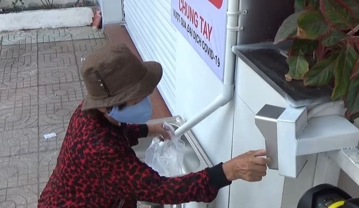 ATM gạo Việt Nam lên báo quốc tế