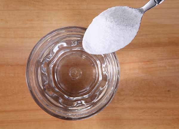 Mẹo làm sạch máy quạt không cần tháo khung với baking soda, giấm