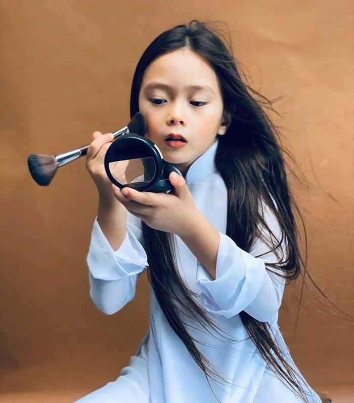 Con gái sao Việt bé tí đã sành điệu
