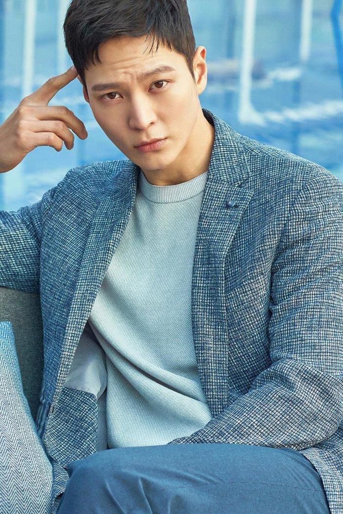 Dàn sao “Vua bánh mì” sau 10 năm: Yoon Shi Yoon loay hoay tìm chỗ đứng