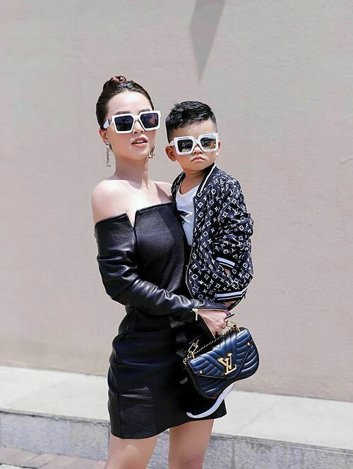 Ảnh sao Việt 6/4 của Đông Nhi, Hải Băng, Hari Won...