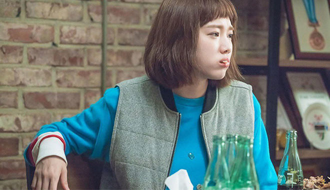 Con gái phải có đứa bạn thân nhậu cùng, rôm rả nói xấu thiên hạ
